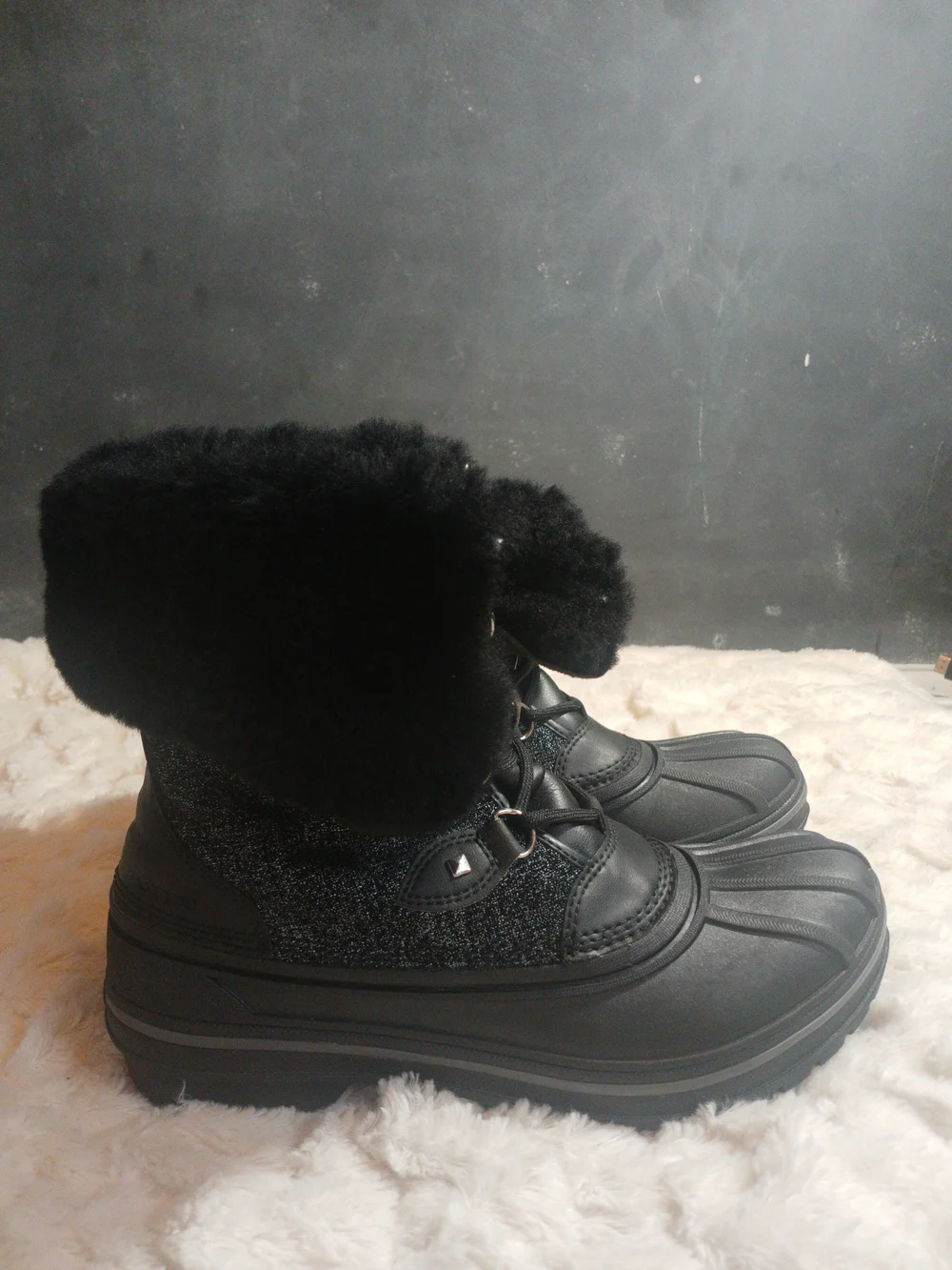 Crocs W7 Allcast II Luxe Snow Boots Black Shimmer Waterproof Winter Duck Boots